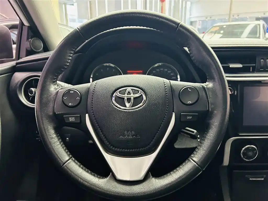 Toyota Corolla 2017 Facelift 1.2T S-CVT GL-i Leather Edition фото 15