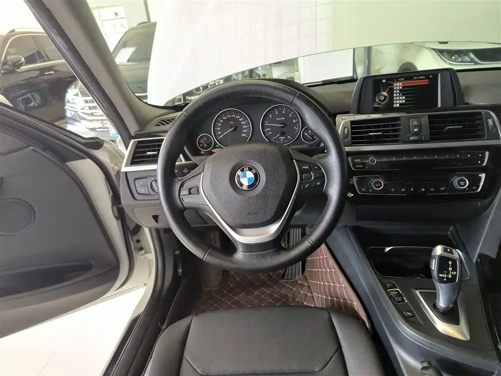 BMW 3 Series 2016 320Li Progressive фото 11