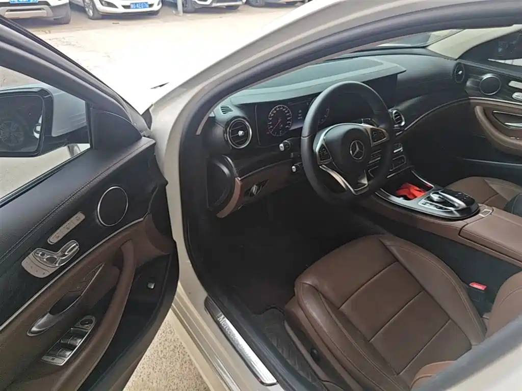 Mercedes-Benz E-Class 2018 E 300 L Sport Luxury фото 16