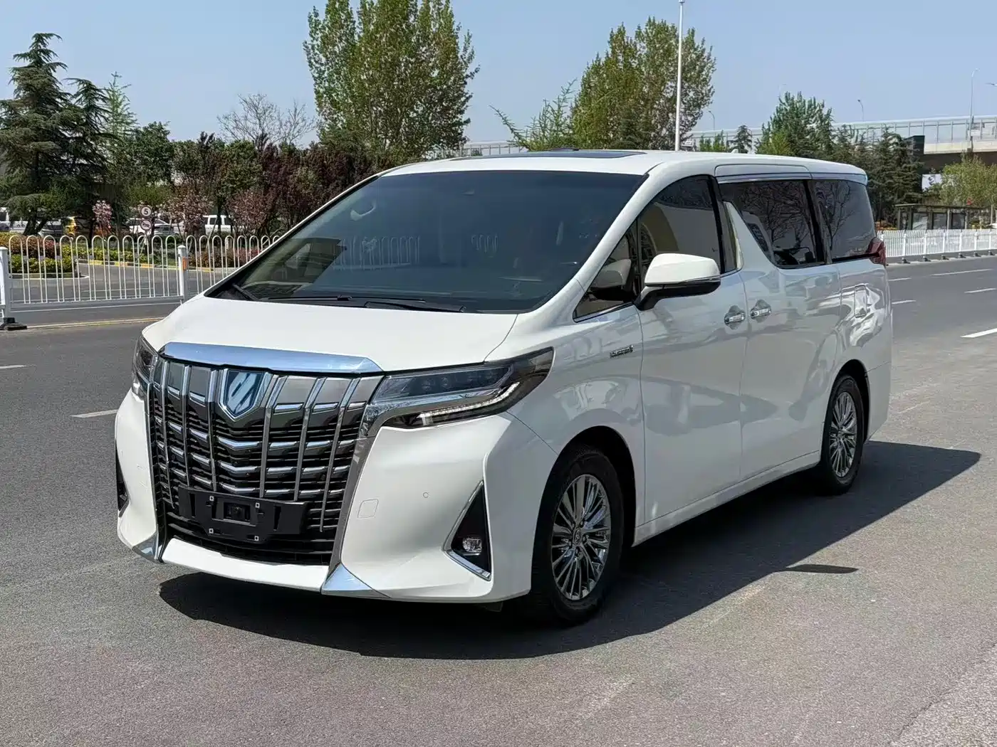 Toyota Alphard 2021 Hybrid 2.5L Luxury