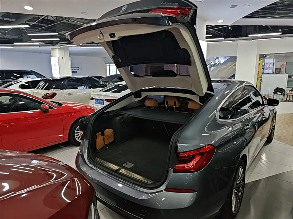 BMW 6 Series GT 2019 630i Luxury Design Package фото 19