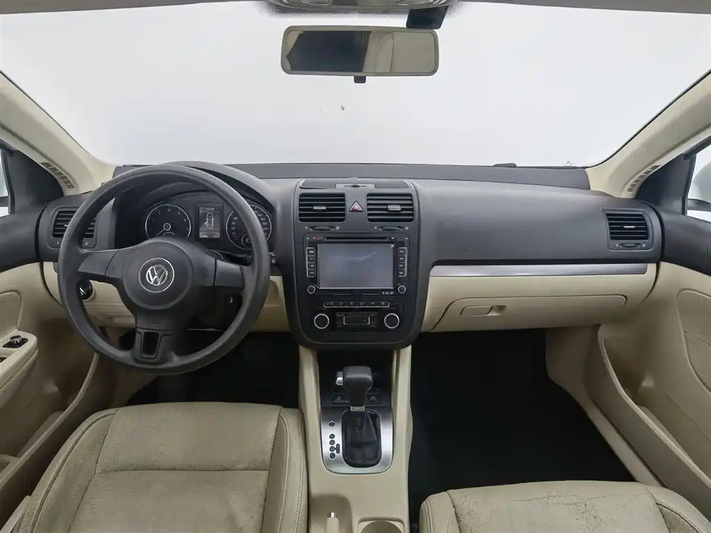Volkswagen Sagitar 2011 1.4TSI Automatic Technology фото 5