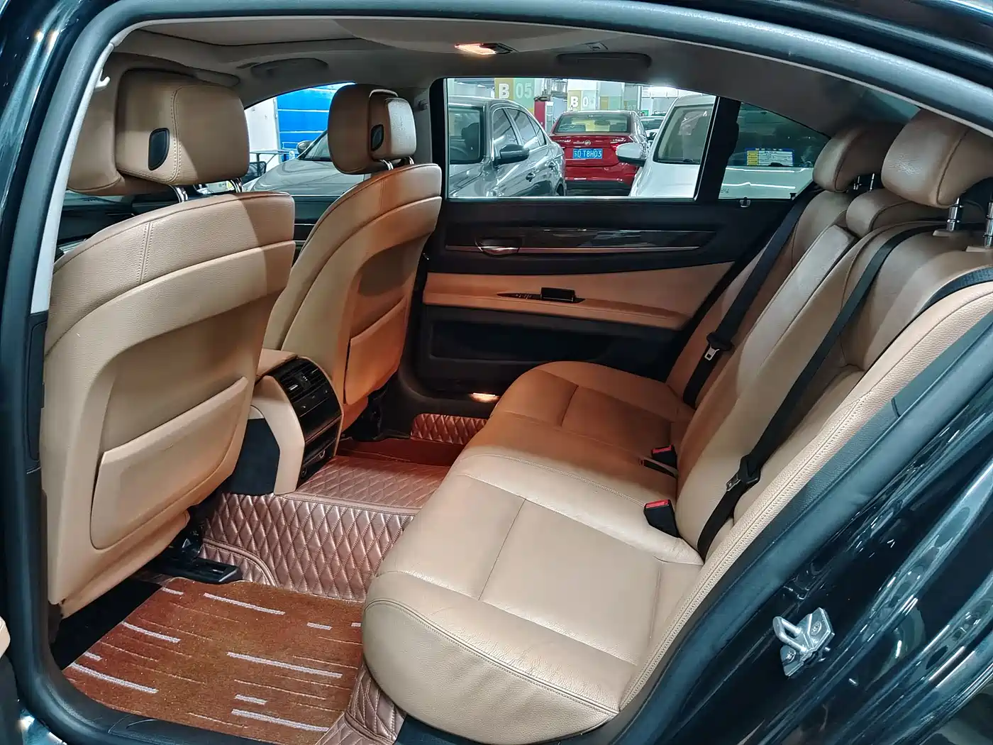 BMW 7 Series 2011 730Li Elegance фото 8
