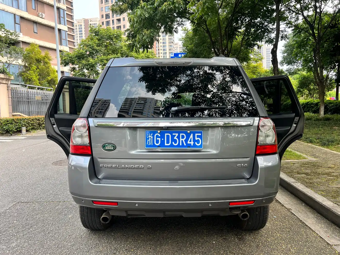 Land Rover Freelander 2 2012 2.0T Si4 SE Petrol фото 15