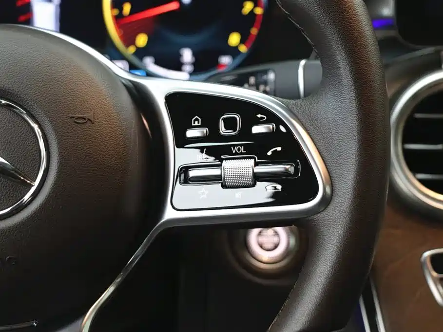 Mercedes-Benz GLC 2020 Facelift GLC 300 L 4MATIC Dynamic фото 16