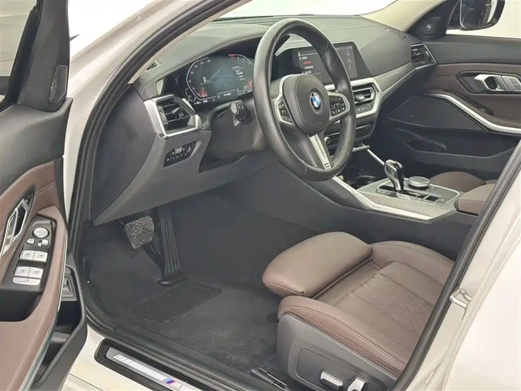 BMW 3 Series 2022 Facelift 325Li M Sport Shadow Edition фото 5