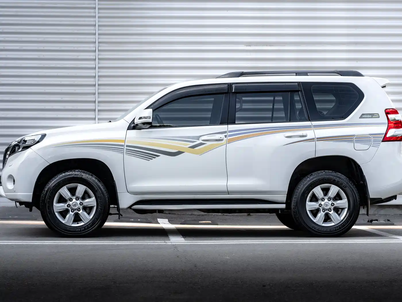 Toyota Prado 2014 4.0L Automatic TX-L фото 3