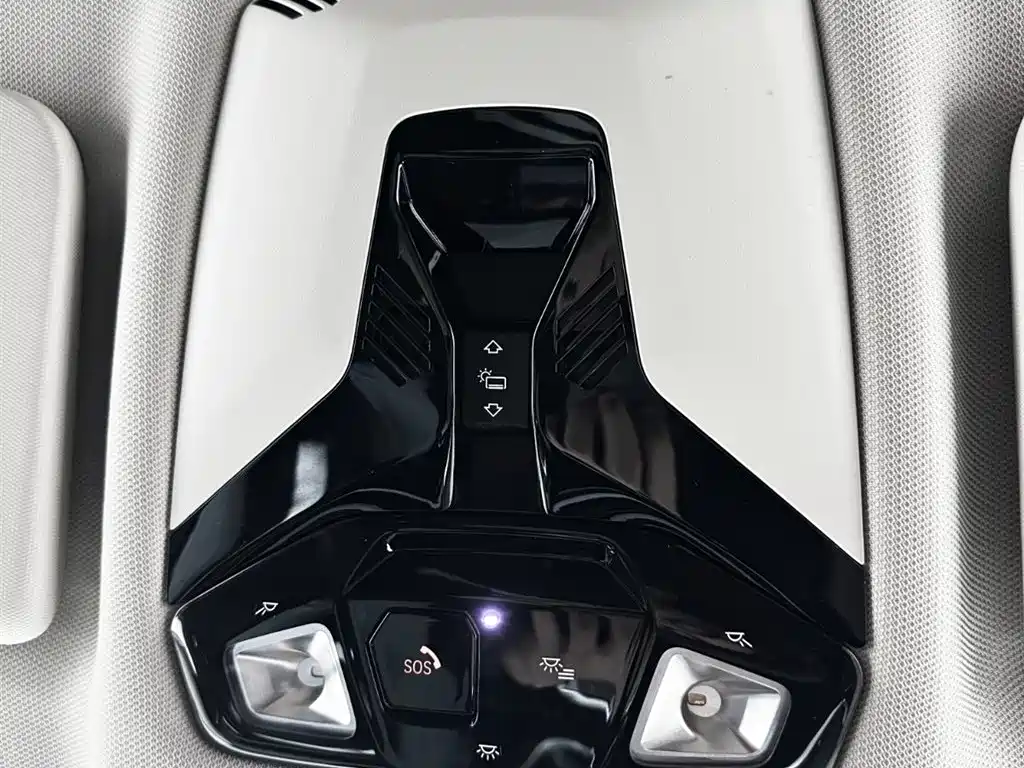 BMW X1 2023 sDrive20Li X Design Package фото 17