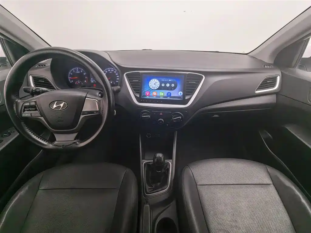 Hyundai Verna 2016 1.4L Manual Cool Edition GLS фото 5