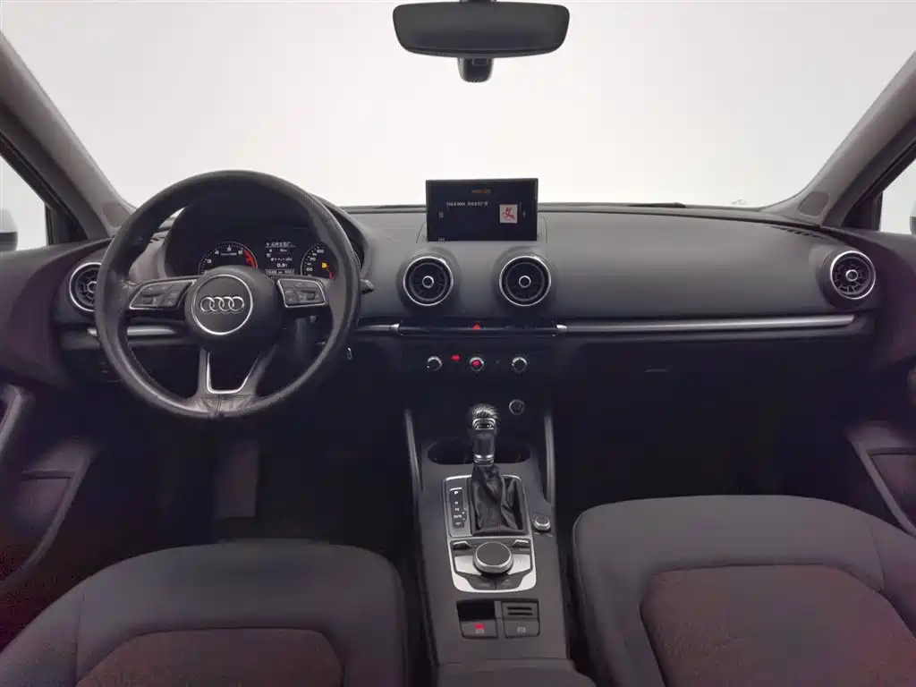 Audi A3 2018 30th Anniversary Sportback 35 TFSI Progressive фото 5