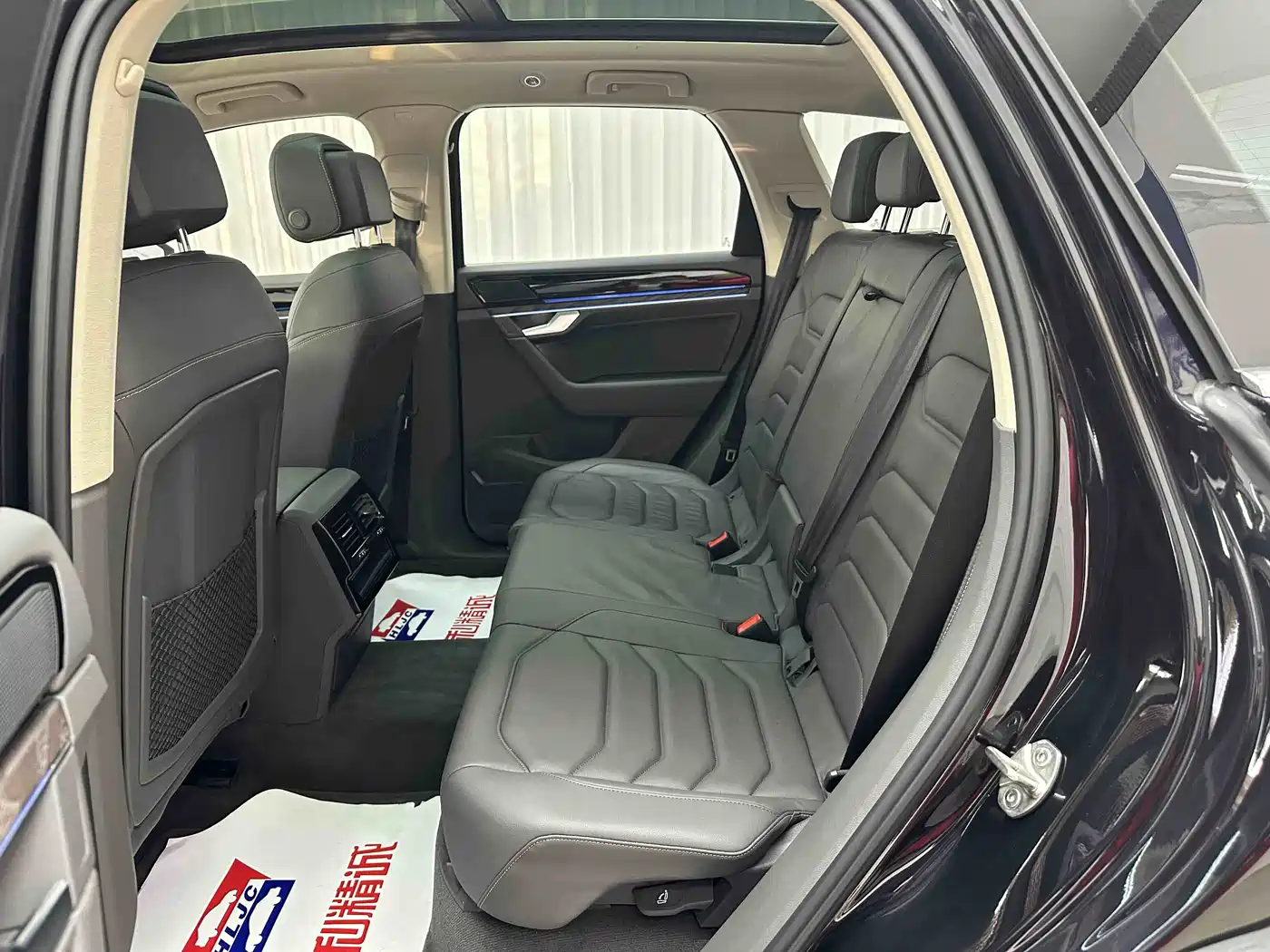 Volkswagen Touareg 2022 2.0TSI Rui Shang Edition фото 10