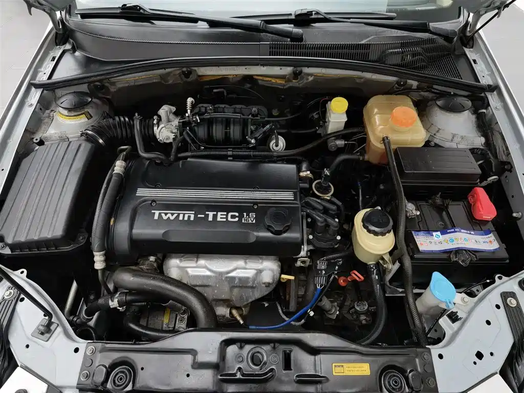 Buick Excelle 2011 1.6LX-AT фото 6