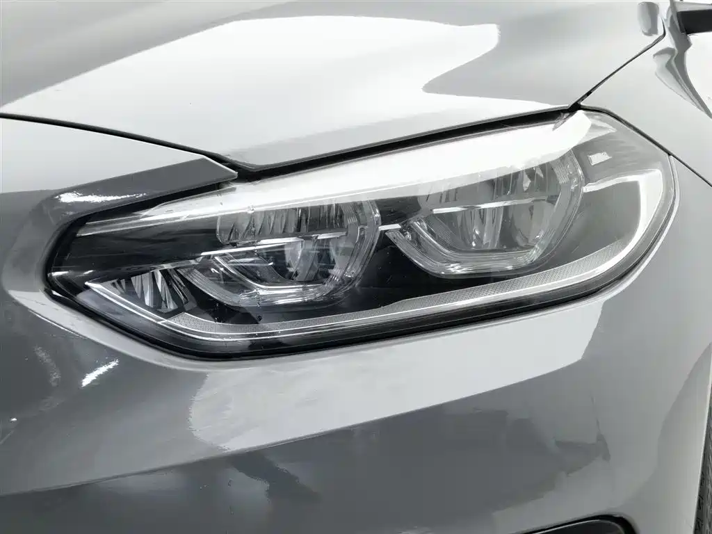 BMW 1 Series 2017 118i Sport фото 7