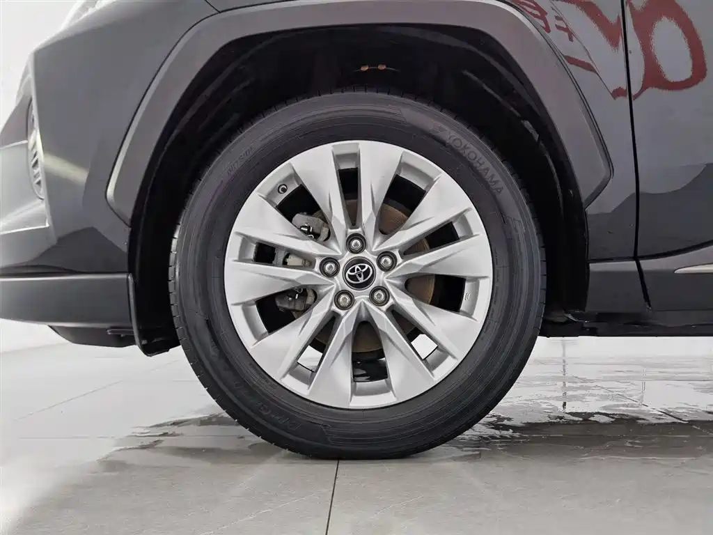 Toyota Wildlander 2022 2.0L CVT FWD Leading Edition фото 17