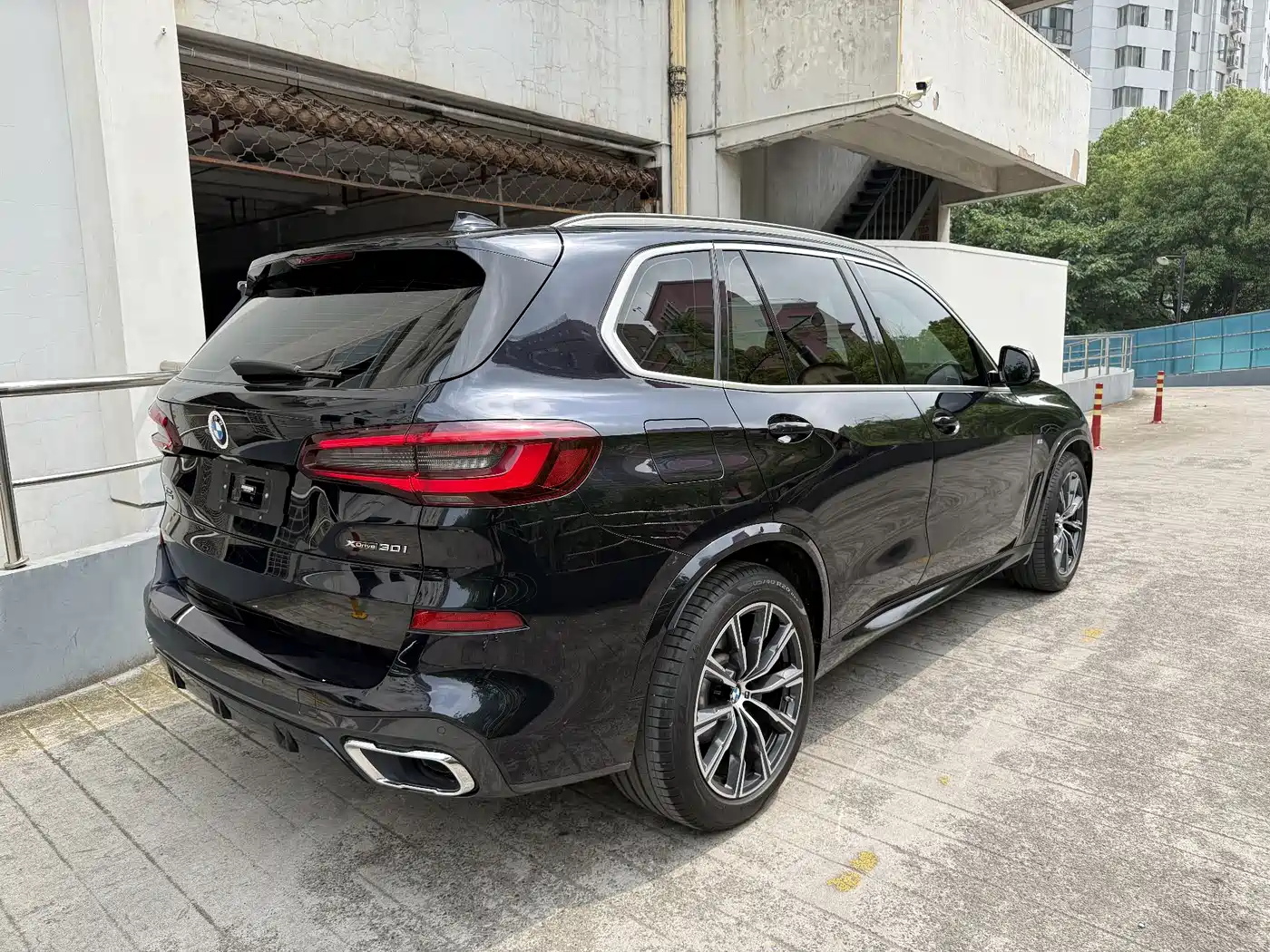 BMW X5 (Import) 2021 xDrive30i X Design Package фото 14
