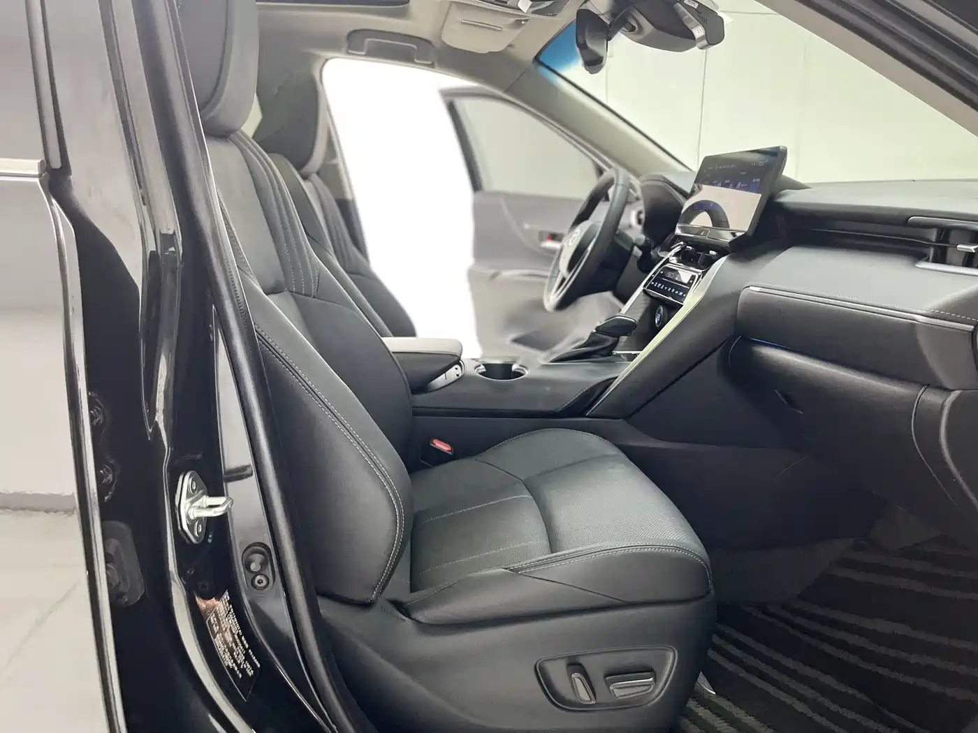 TOYOTA LING FANG HARRIER