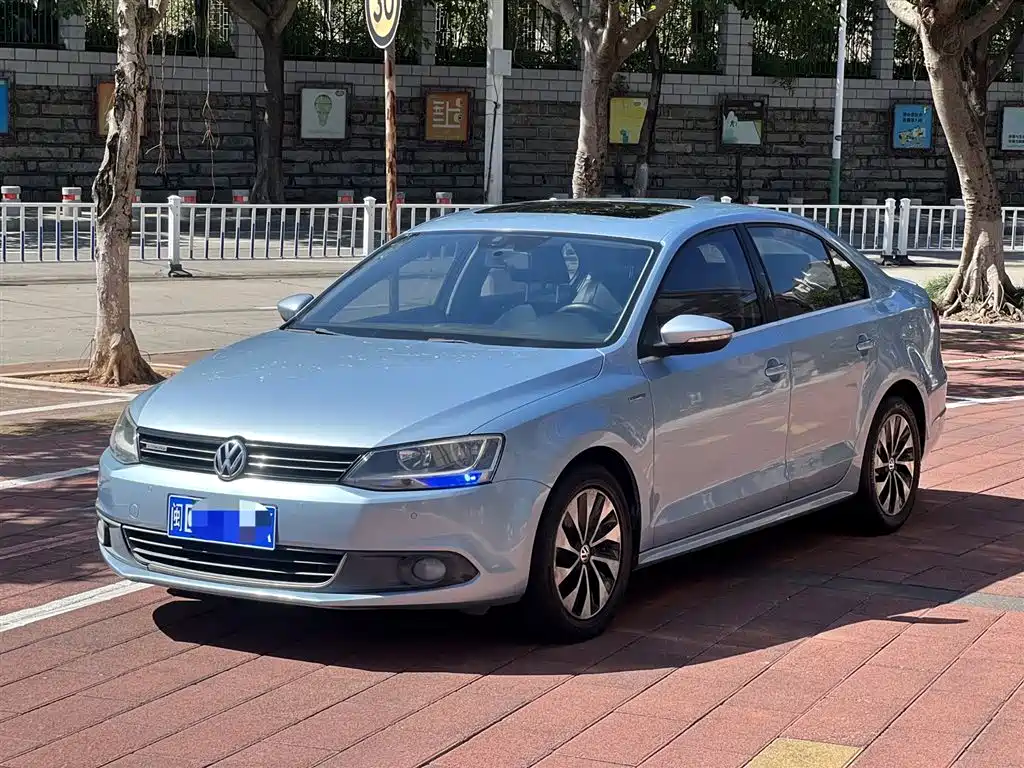 Volkswagen Sagitar 2013 1.4TSI BlueMotion