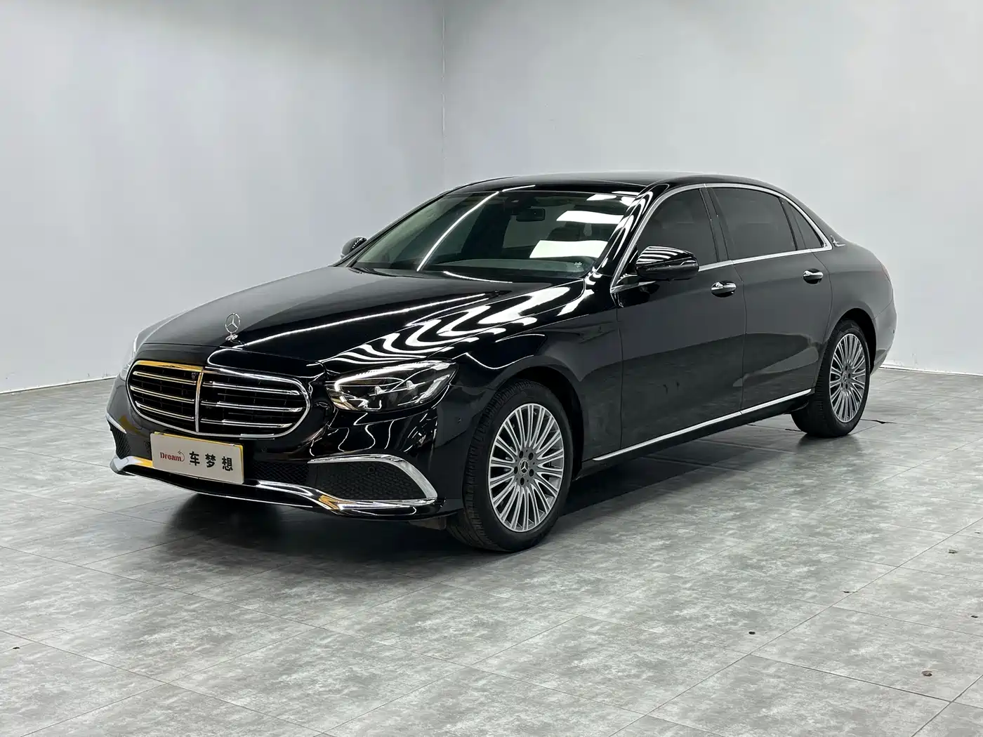 Mercedes-Benz E-Class 2023 E 300 L Luxury