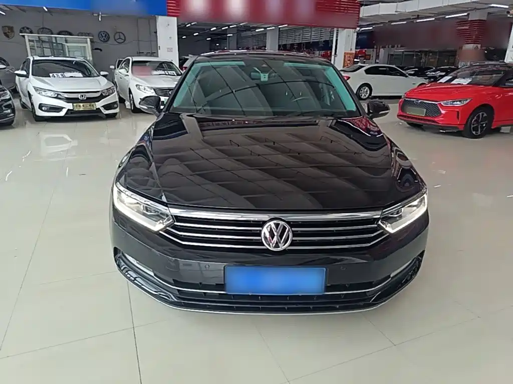 Фото 3 - Volkswagen Magotan