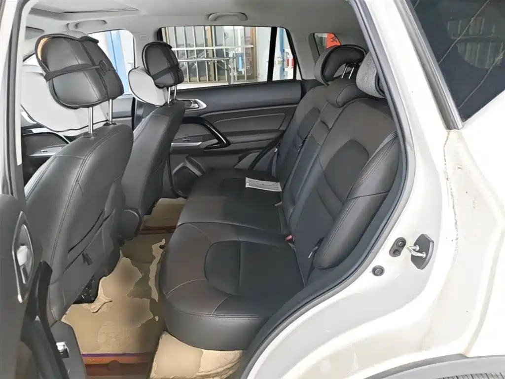 GAC Trumpchi Trumpchi GS4 2015 200T G-DCT Premium Edition фото 17