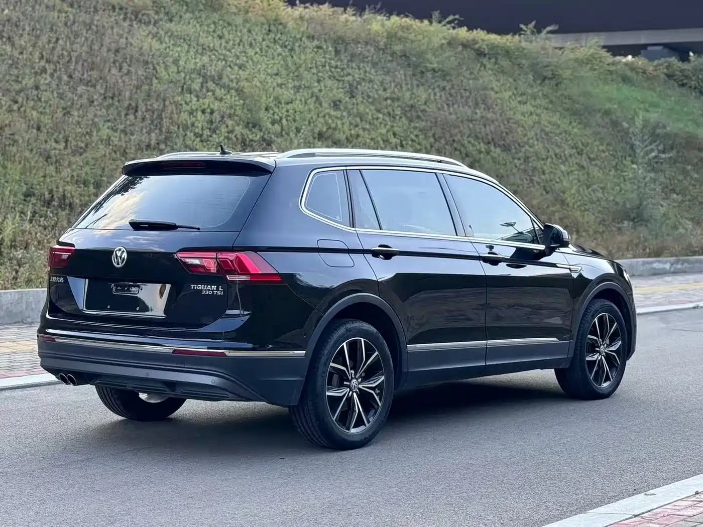Volkswagen Tiguan L 2019 330TSI Automatic 2WD Smart Luxury Edition China VI фото 7