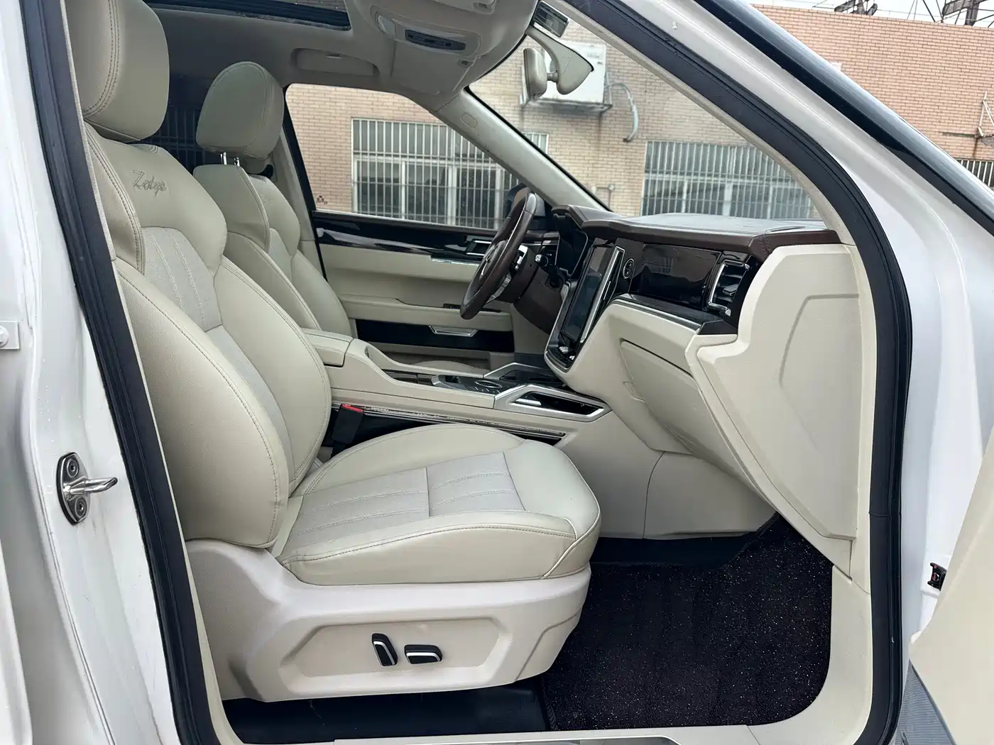 Zotye T700 2017 2017 1.8T DCT Premium