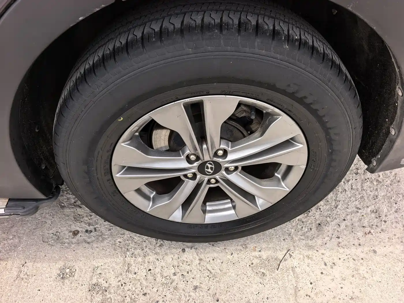 Hyundai Santa Fe 2013 Model 2.4L Automatic 2WD Smart фото 15