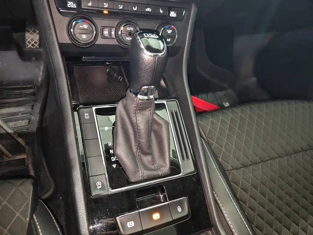 Škoda Superb 2018 TSI280 DSG Comfort (China V) фото 7