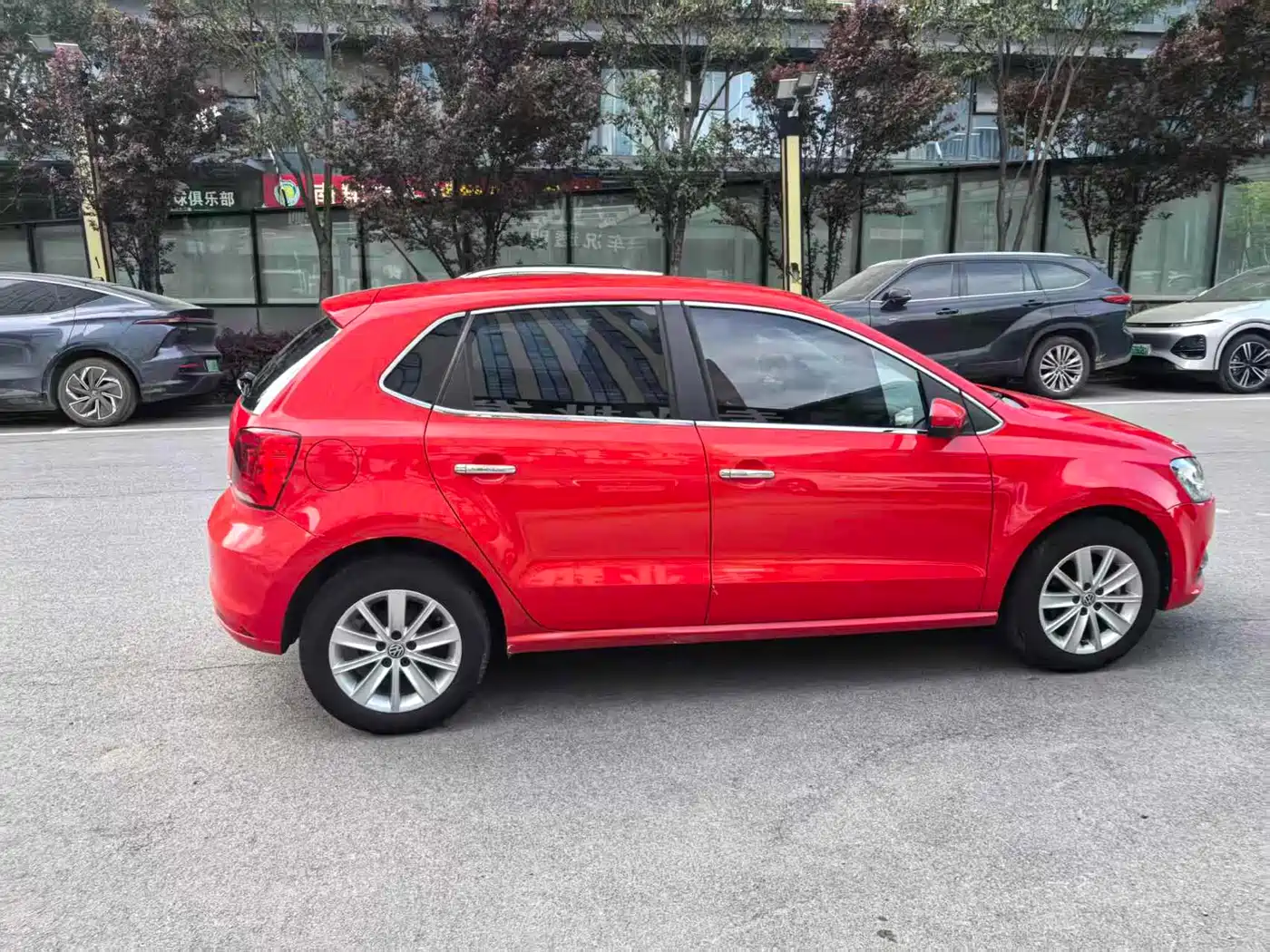 Volkswagen Polo 2014 1.4L Automatic Comfort Edition фото 3