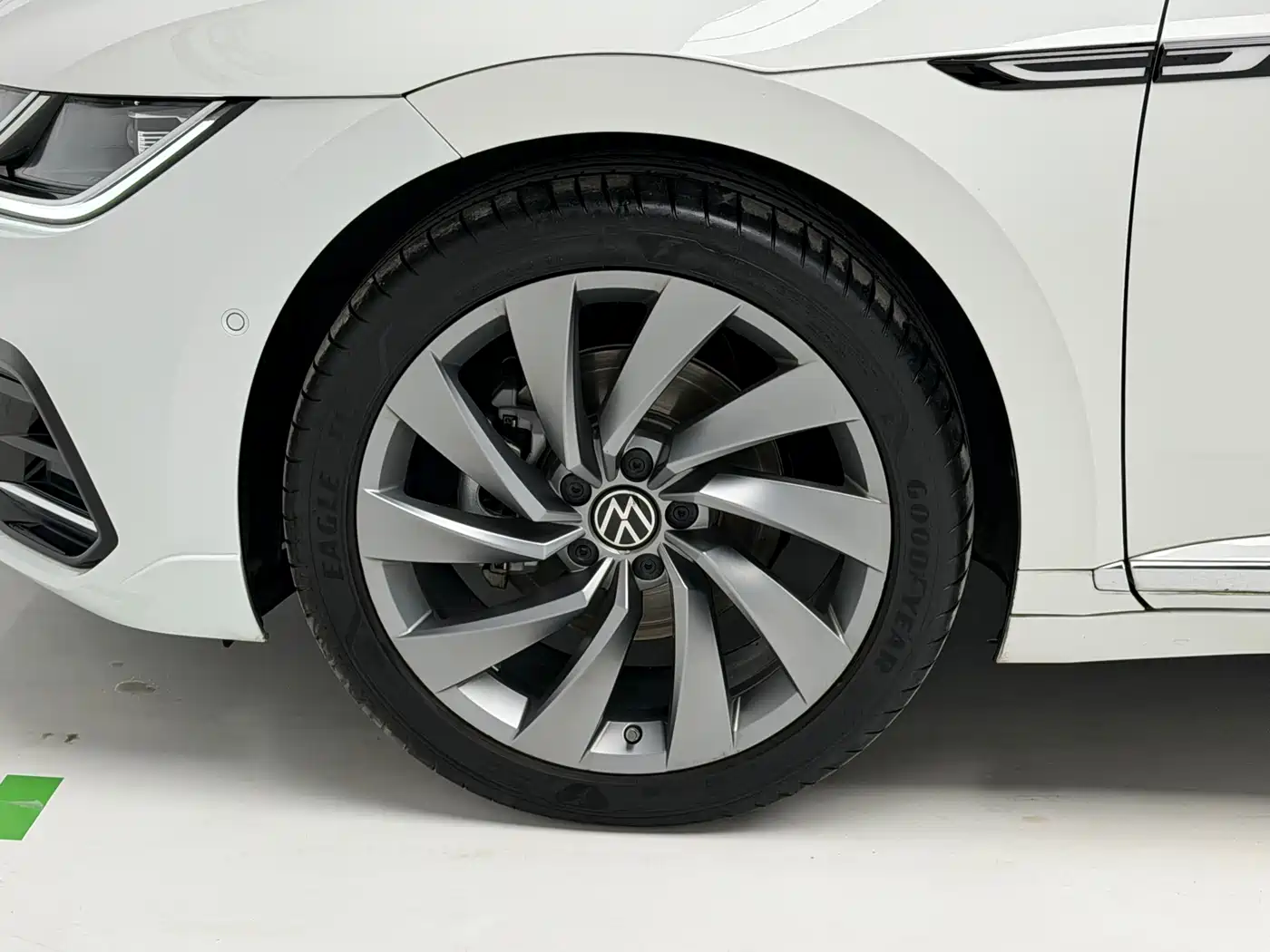 Volkswagen FAW-Volkswagen CC 2021 380TSI Eye-catching Edition 30th Anniversary фото 8