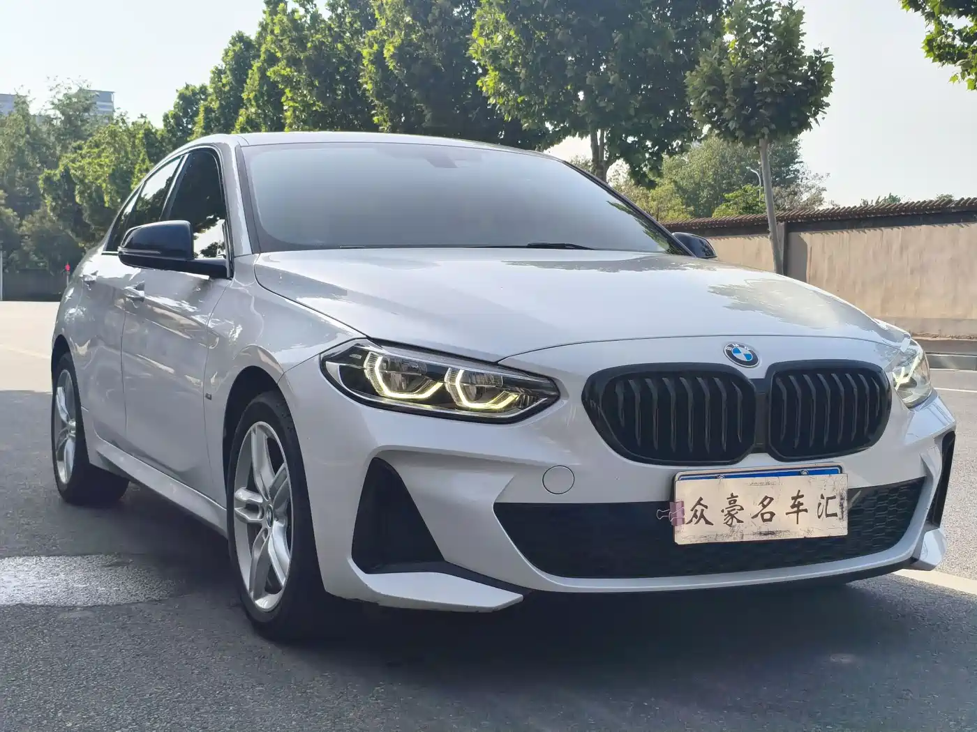 BMW 1-SERIES