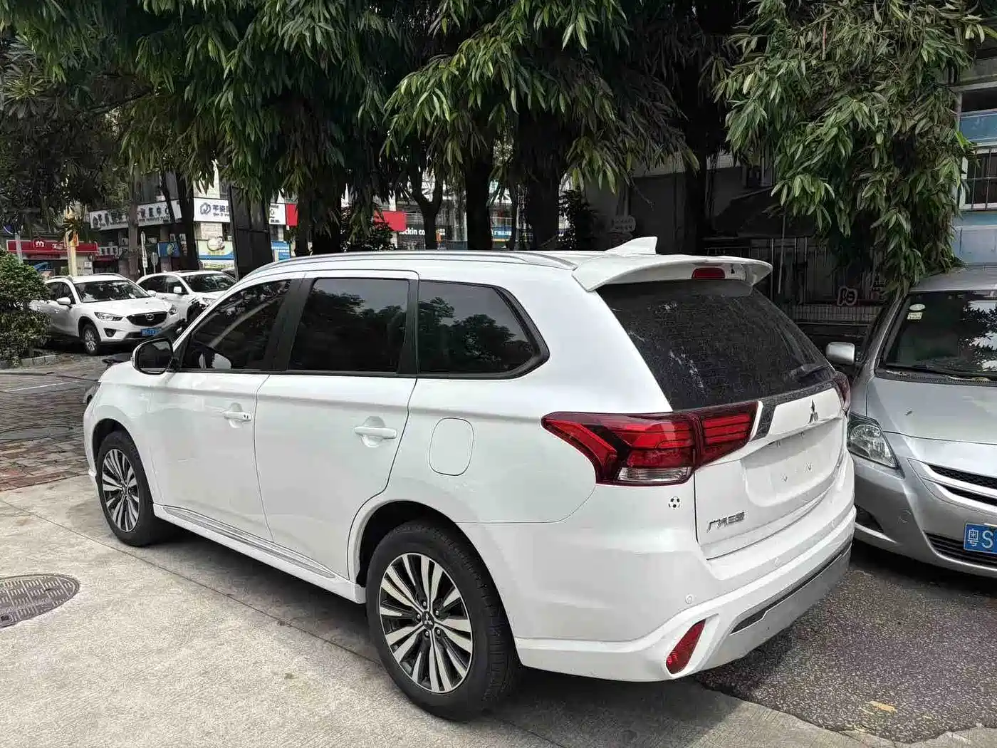Mitsubishi Outlander 2023 2021 2.0L FWD Comfort Edition 5-seater