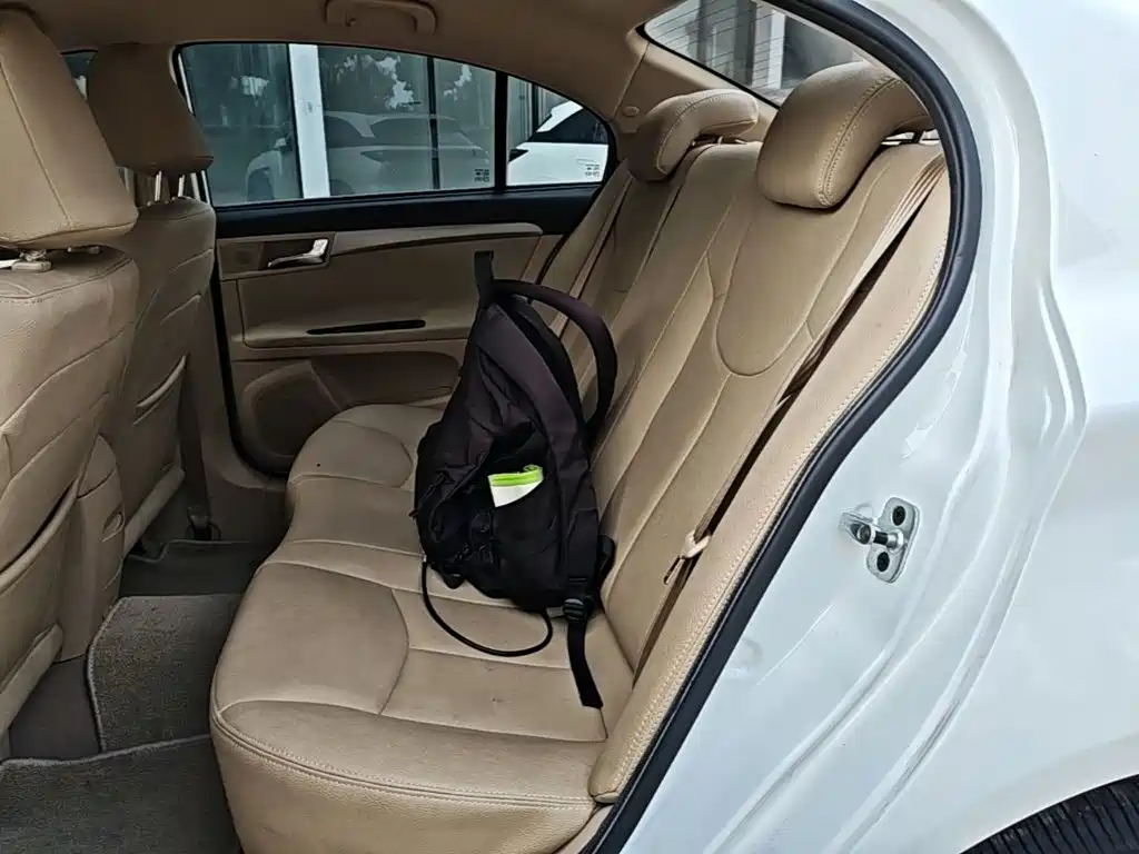 Roewe 350 2015 2014 1.5L Automatic Express Edition