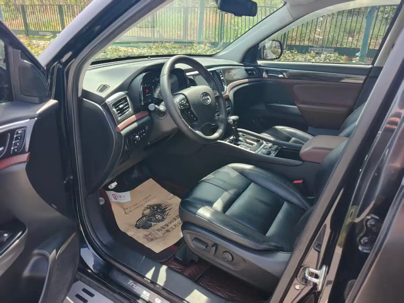 GAC Trumpchi Trumpchi GS8 2017 320T 4WD Supreme Edition (7-seater) фото 4