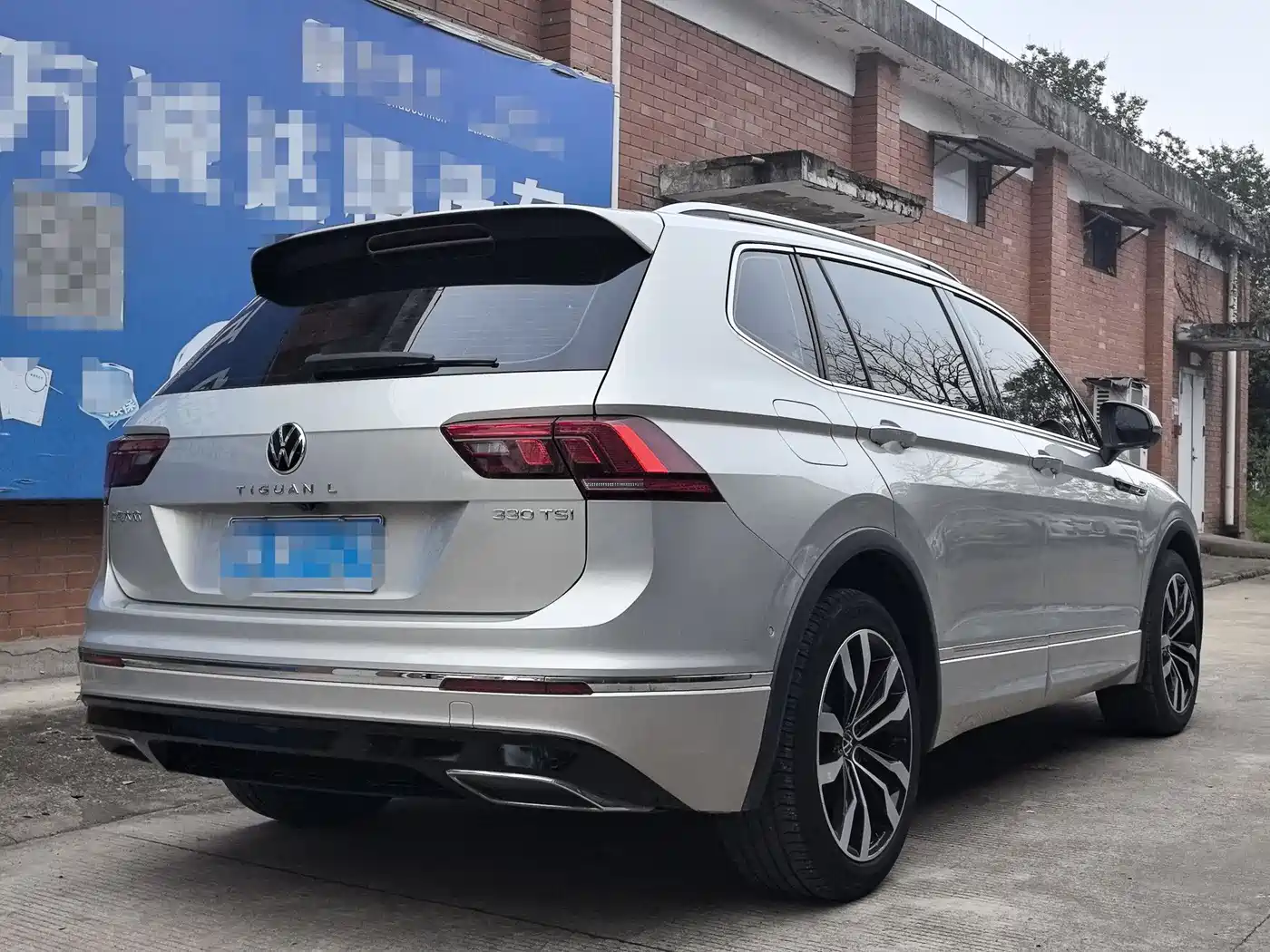 Volkswagen Tiguan L 2021 330TSI Automatic 2WD R-Line Premium фото 17