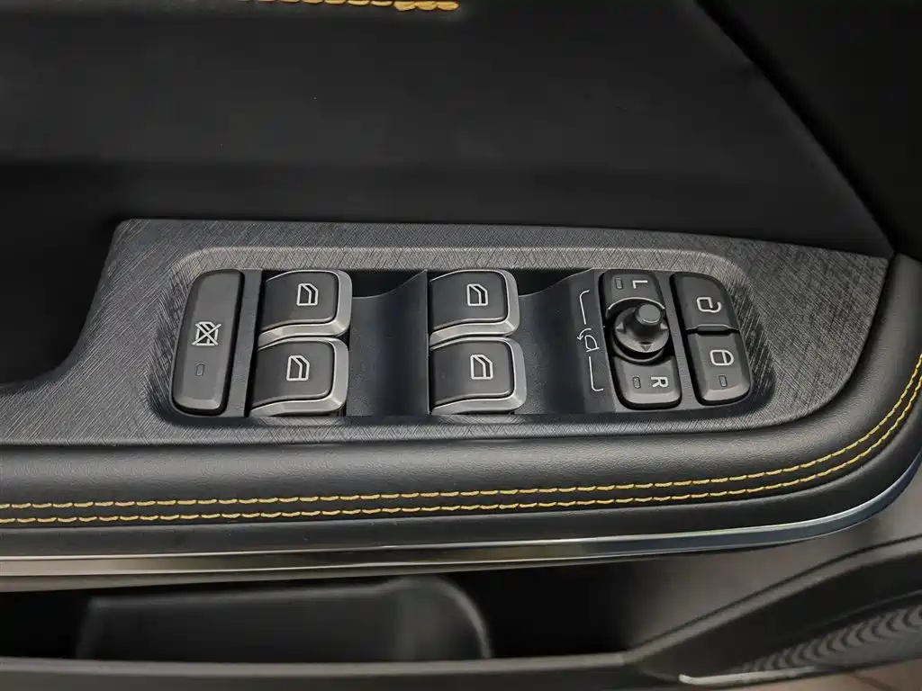 Lynk & Co 01 2023 2.0TD 2WD Pro фото 9