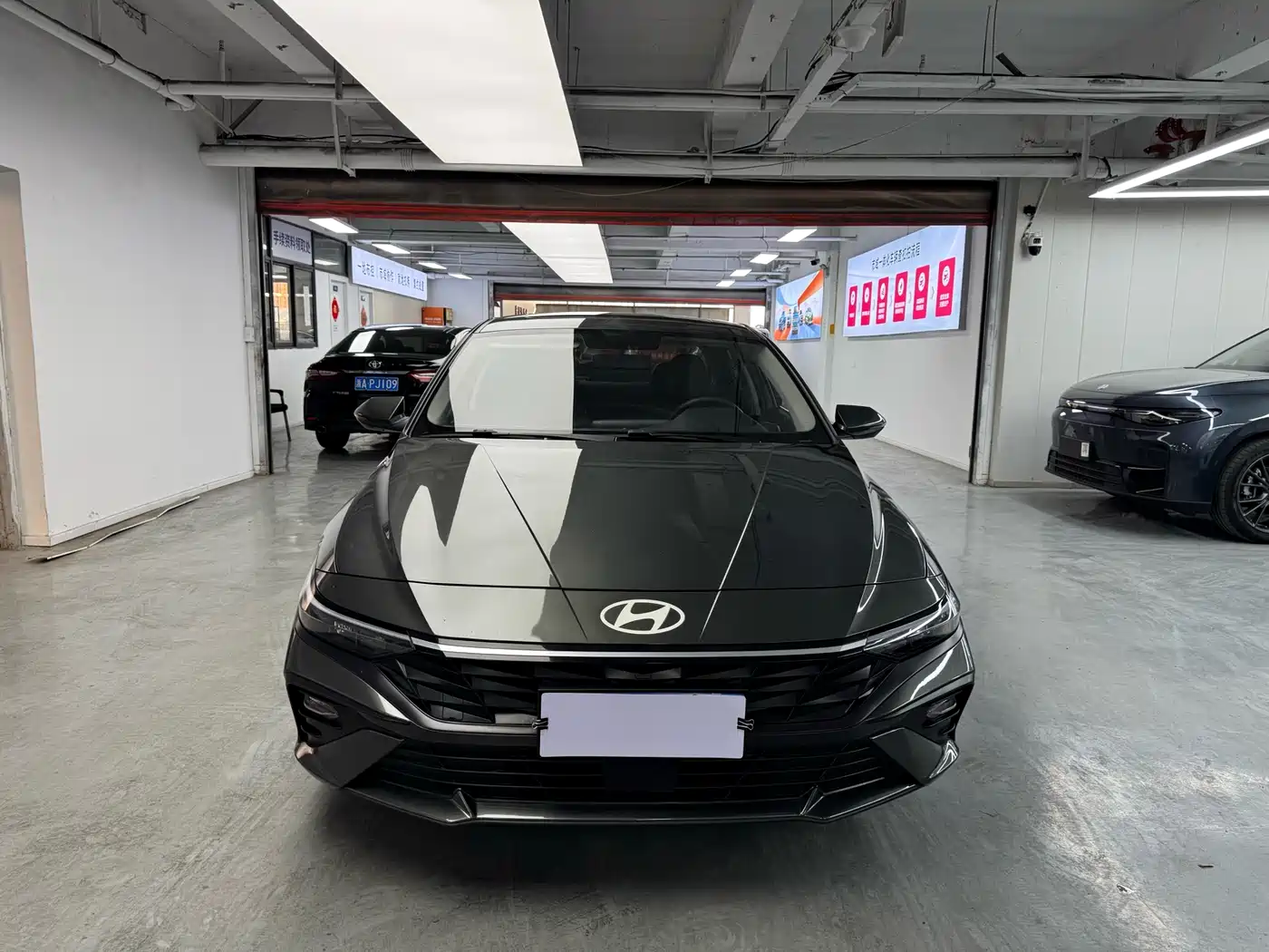 Hyundai Elantra 2023 1.5L CVT GLX Elite Edition фото 2