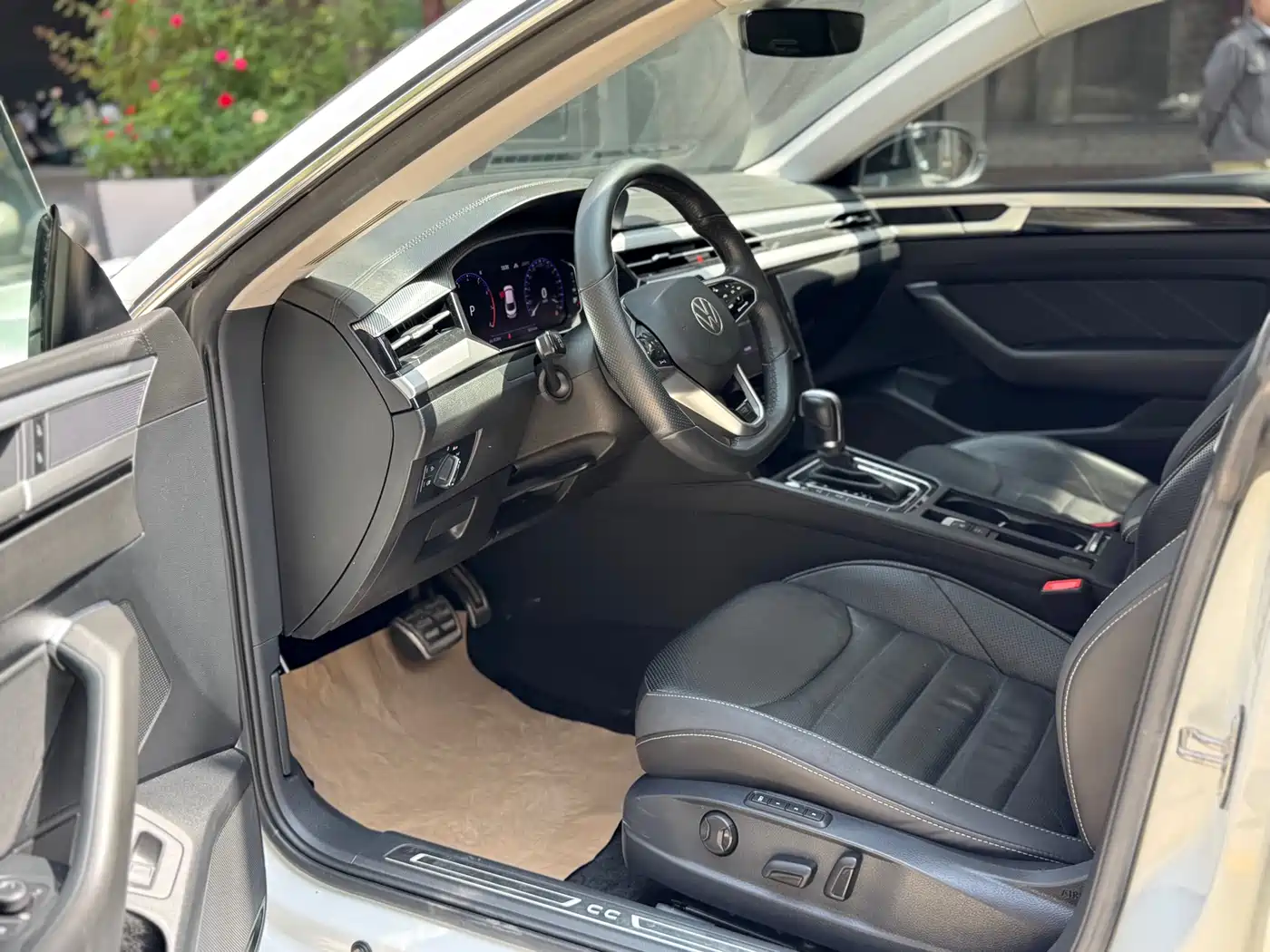 Volkswagen FAW-Volkswagen CC 2021 380TSI Eye-catching Edition фото 4