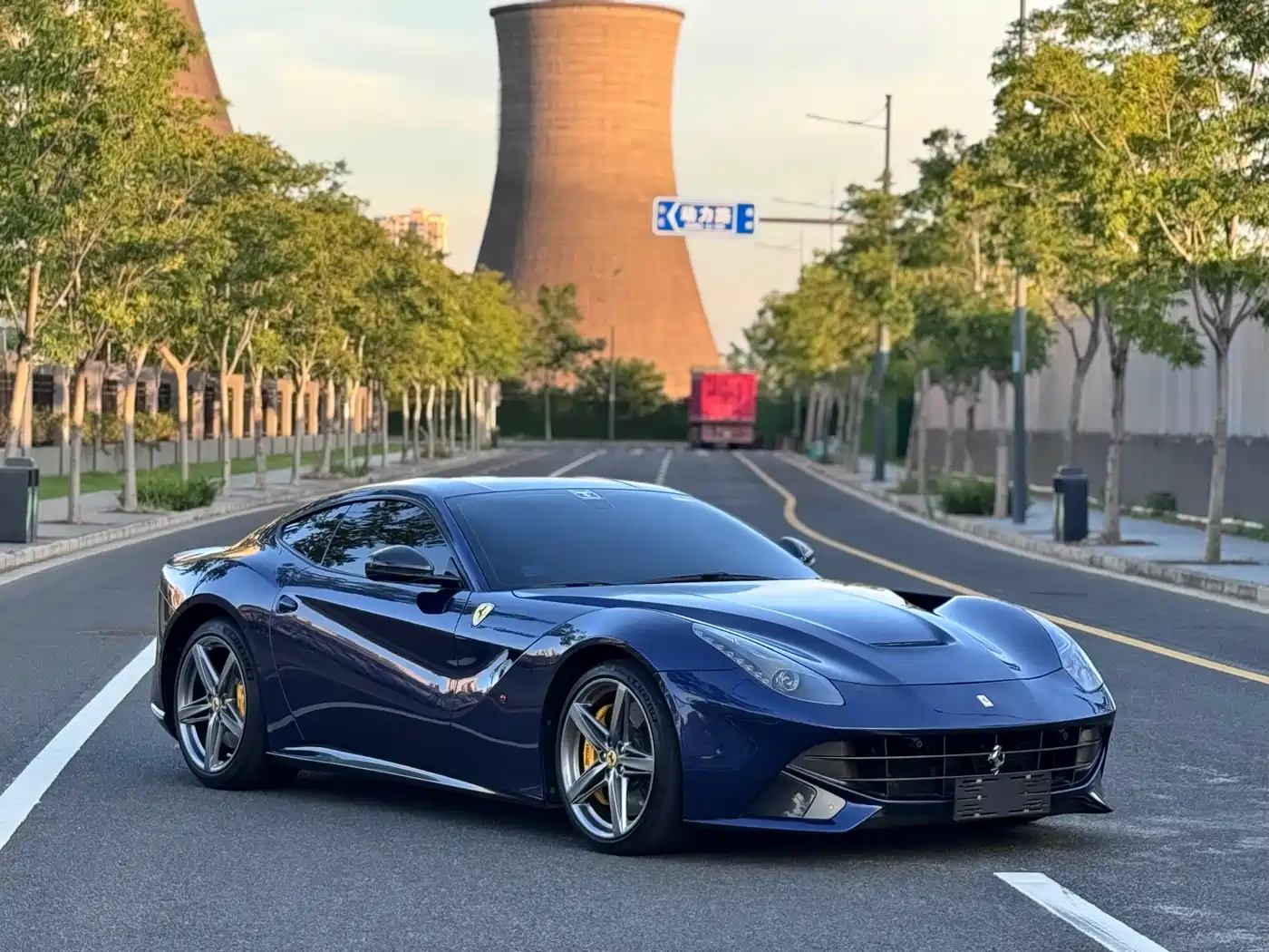 Ferrari F12berlinetta 2013 6.3L Standard фото 2