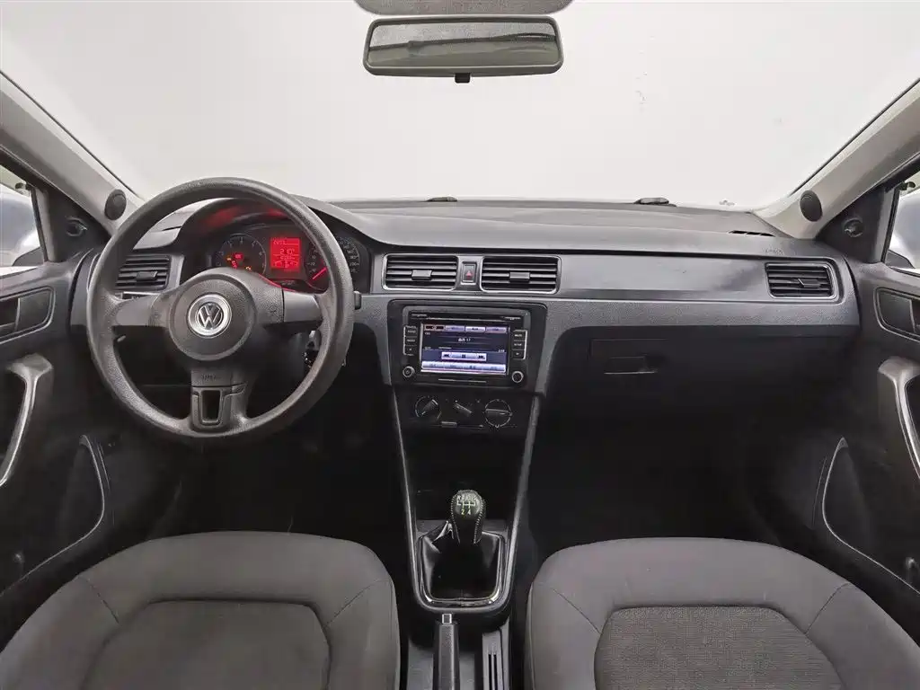 Volkswagen Santana 2015 1.4L Manual Trend Edition фото 5