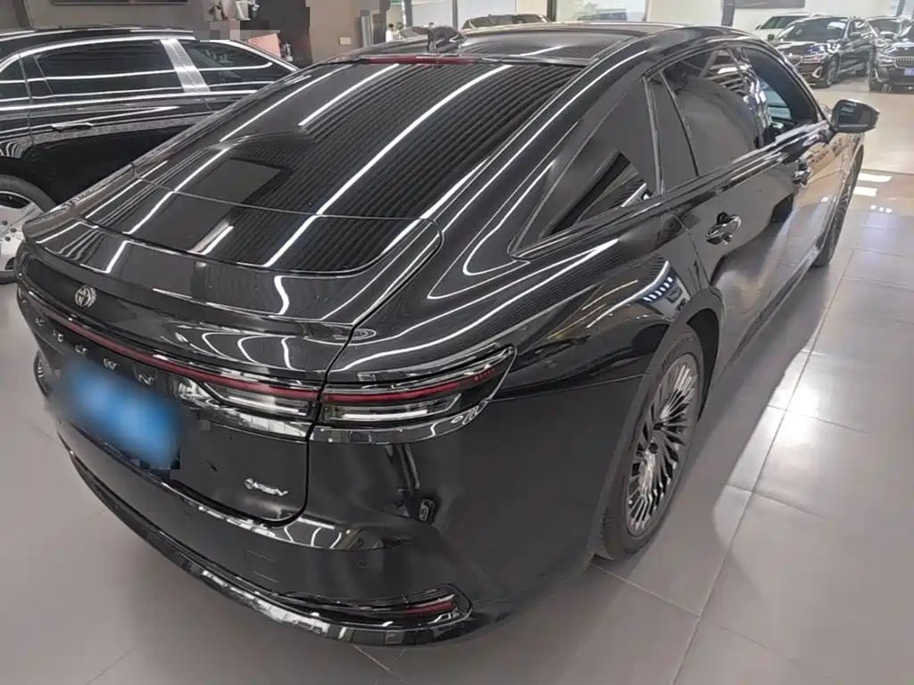 Toyota Crown, миниатюра 7