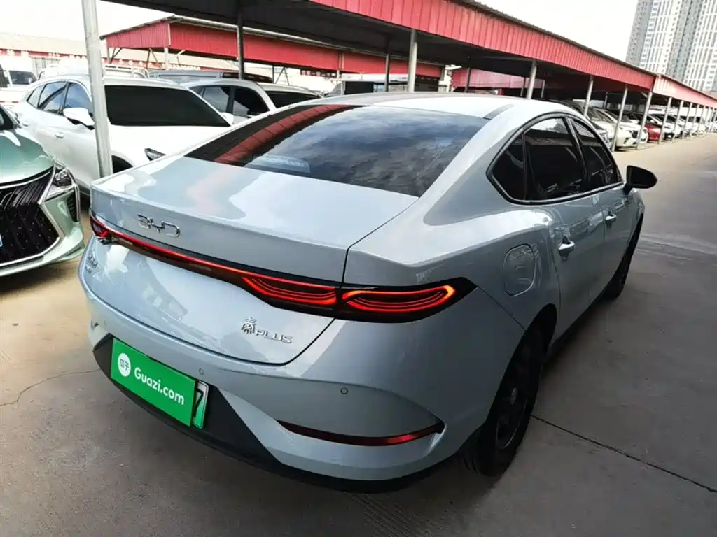 BYD Qin PLUS 2025 DM-i Smart Drive 55KM Leader фото 7