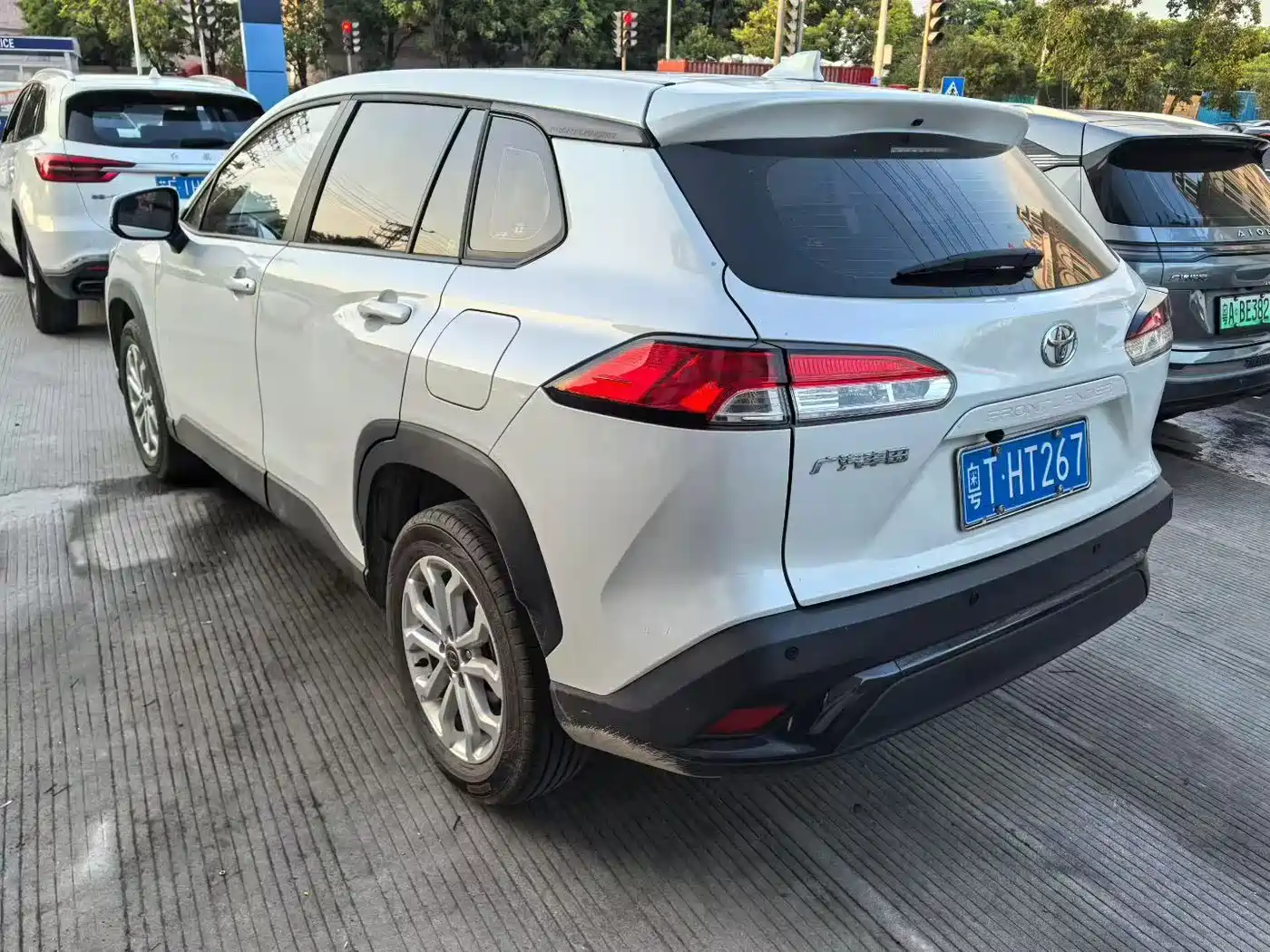 Toyota Frontlander 2023 2.0L CVT Luxury Edition фото 6