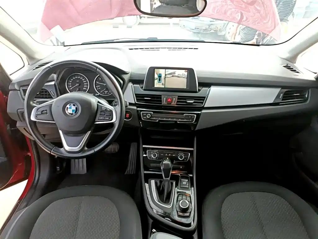 BMW 2 Series Touring 2016 218i Fashion Model фото 10