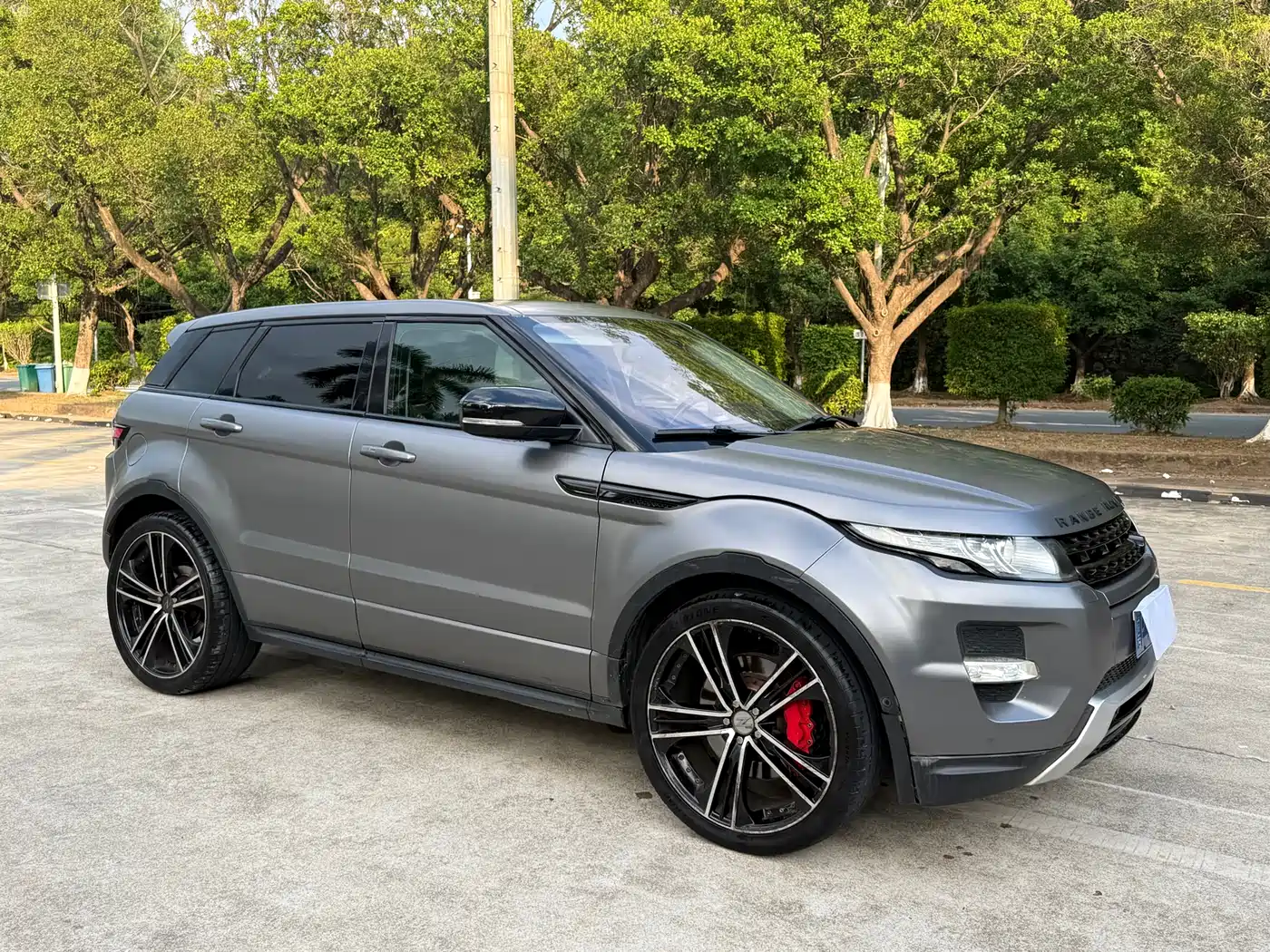 Land Rover Range Rover Evoque (Import) 2013 2.0T 5-door Premium Edition фото 3