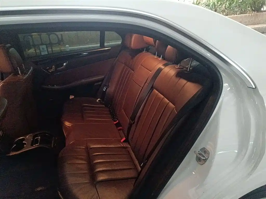 Mercedes-Benz E-Class 2015 Facelift E 260 L Sport Luxury фото 15