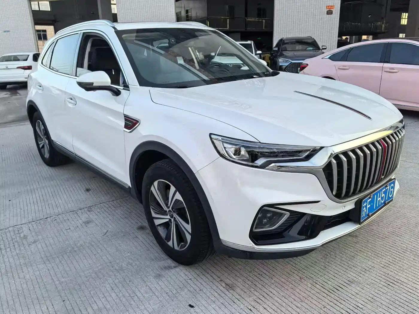 Hongqi HS5 2022 2.0T Smart Connect Flagship Leader Edition фото 2