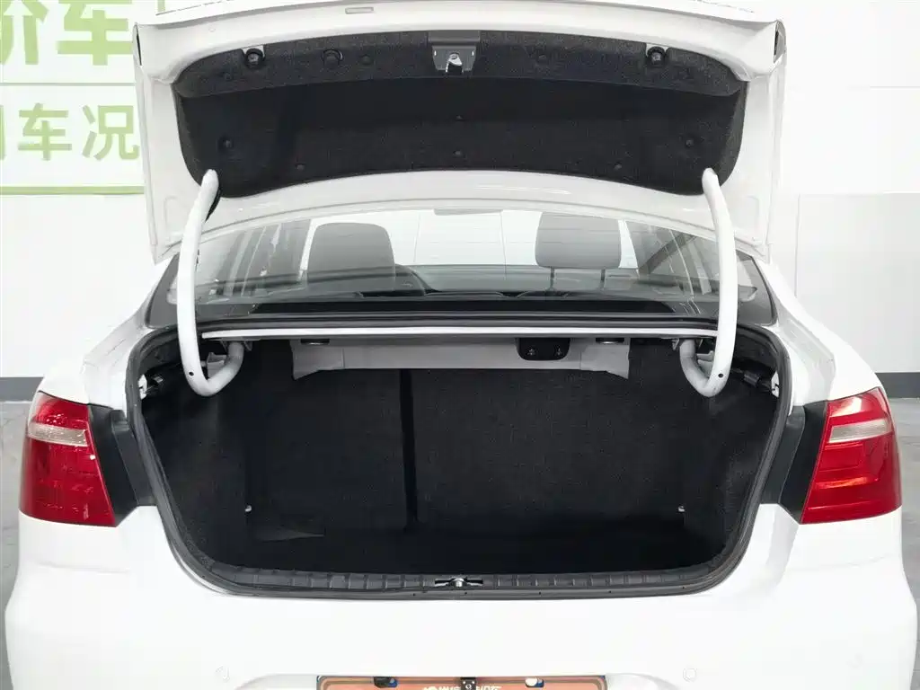 Volkswagen Bora 2015 Quality Edition 1.6L Automatic Comfort фото 16
