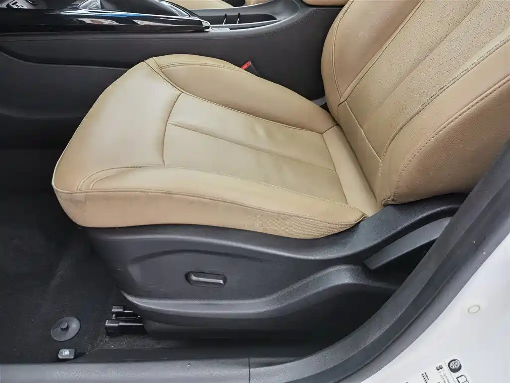Buick GL6 2021 323T Mild Hybrid Connected Premium Trim фото 20