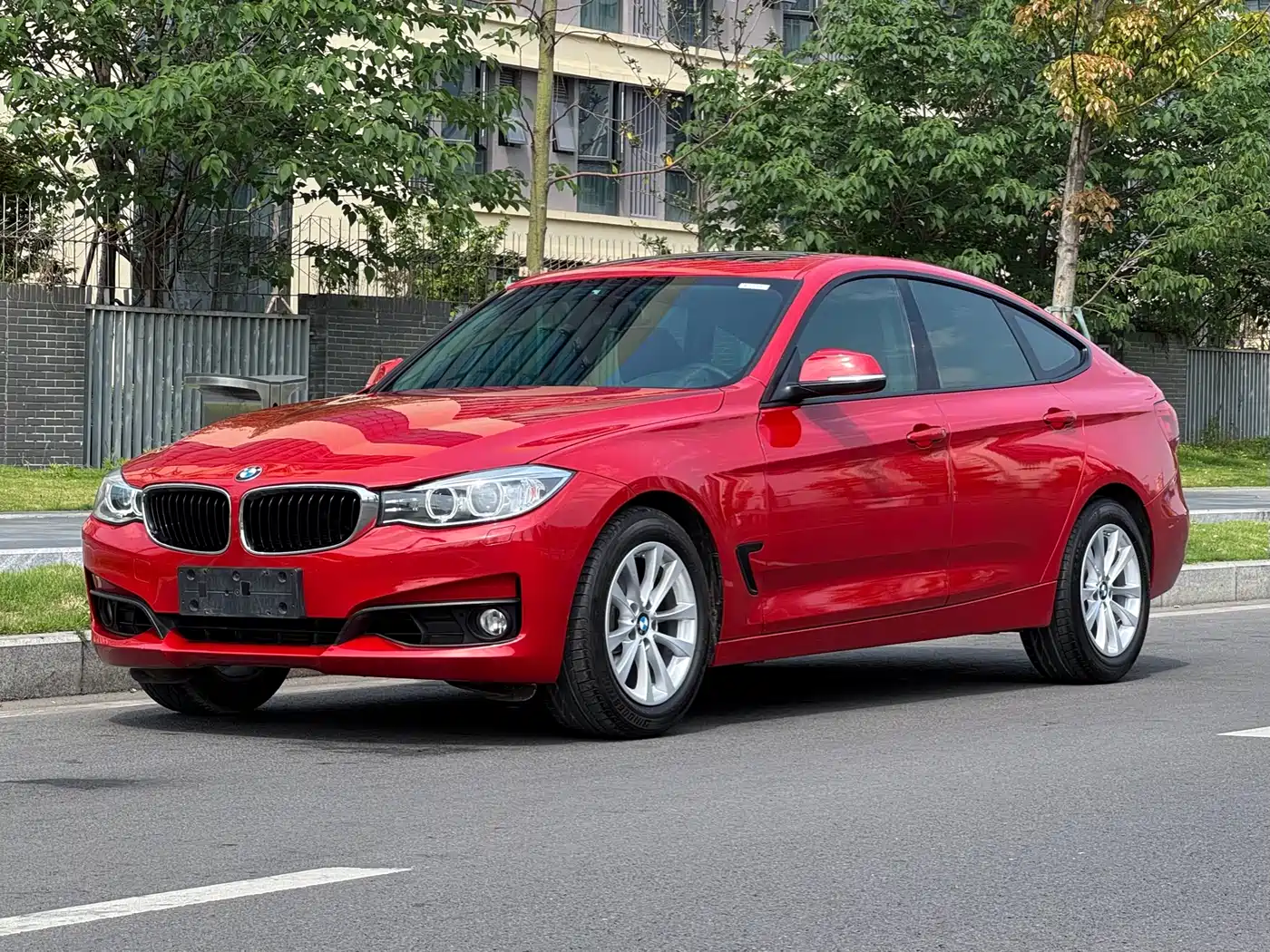 BMW 3 Series GT 2013 Model 320i Leading